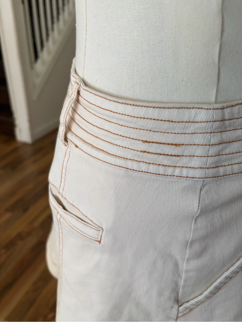 Pilcro Cream A-Line Utility Alt Skirt with Contrast Stitching, Ruffle Tier, 4 - Picture 5 of 8